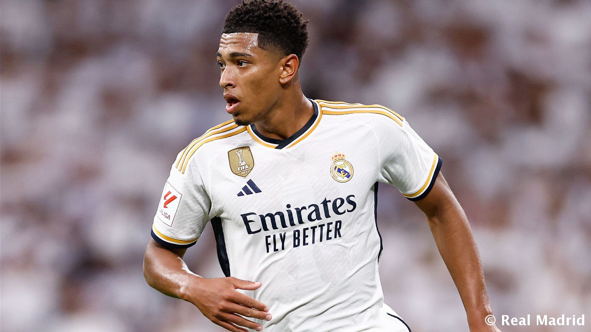 FM26逆天Bug，外场球员“闪现”至门前挡出对方主罚的点球（FM26离谱Bug：外场球员瞬移到门前封堵对手点球）