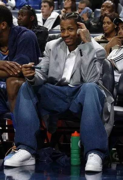 杀伤力十足！阿夫迪亚17罚16中砍准三双，带队终结三连败（阿夫迪亚17罚16中拿下准三双，率队止住三连败）