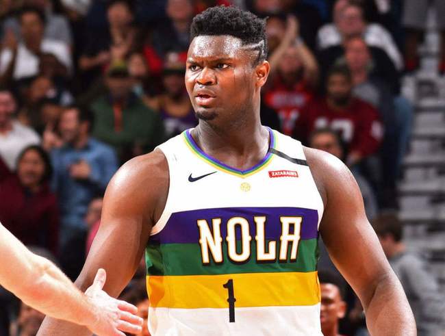 超越老穆勒！凯恩成为德甲历史上最快达成十次帽子戏法的球员（凯恩超越盖德·穆勒，创德甲最快达成10次帽子戏法纪录）