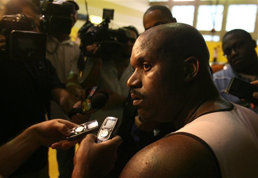 第41圈，诺里斯进站做出二停，维斯塔潘超越皮亚斯特里升至第1。（第41圈，诺里斯完成第二次进站，维斯塔潘超越皮亚斯特里登上榜首）