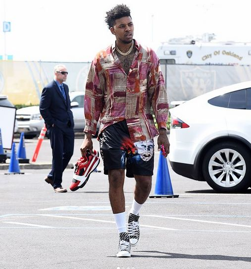 记者：今年是浙江队的过渡赛季，明年球队将重新组建（记者：浙江队本季处于过渡期，明年计划重组）