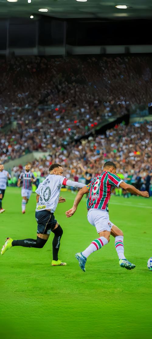 “高尔夫皇帝”伍兹称“腰部恢复速度不快…回归赛场时间未定”（伍兹：腰伤恢复缓慢，复出时间未定）