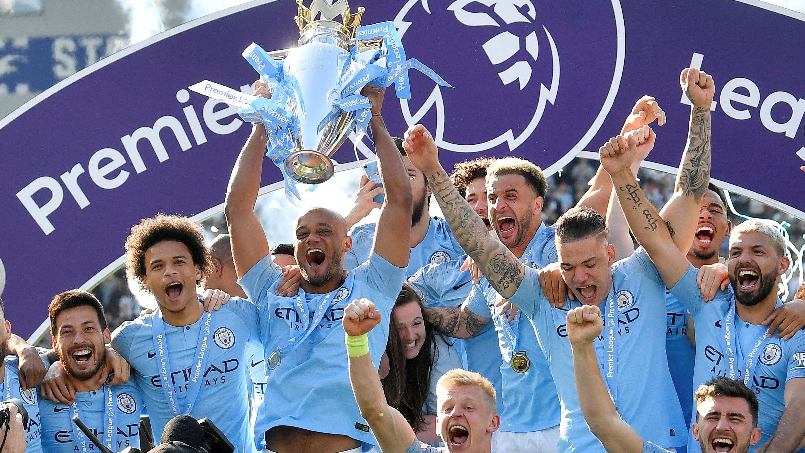 尤尔曼德：马扎腿部有些不适；霍夫曼预判强，是球队重要一员（尤尔曼德：马扎腿部轻微不适，霍夫曼预判出色系球队重要一员）