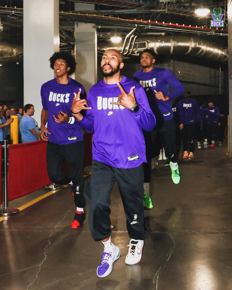 克罗斯：维尼修斯的风格会给球队带来不利影响，以前经常劝他（克罗斯：维尼修斯踢法或不利球队，此前我常劝他）