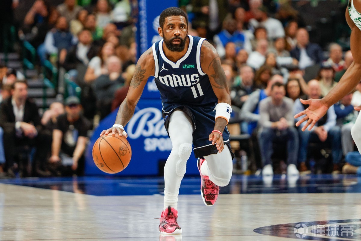 TA：皇马寻求引进后卫和中场；他们愿听取对罗德里戈的报价（TA：皇马欲补强后卫与中场，罗德里戈报价可谈）