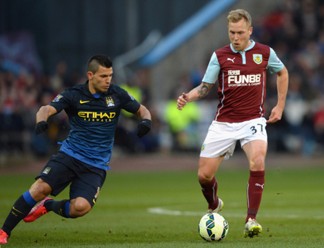 美职联半场：萨比、拉沃尔达破门，温哥华白浪2-0洛杉矶FC